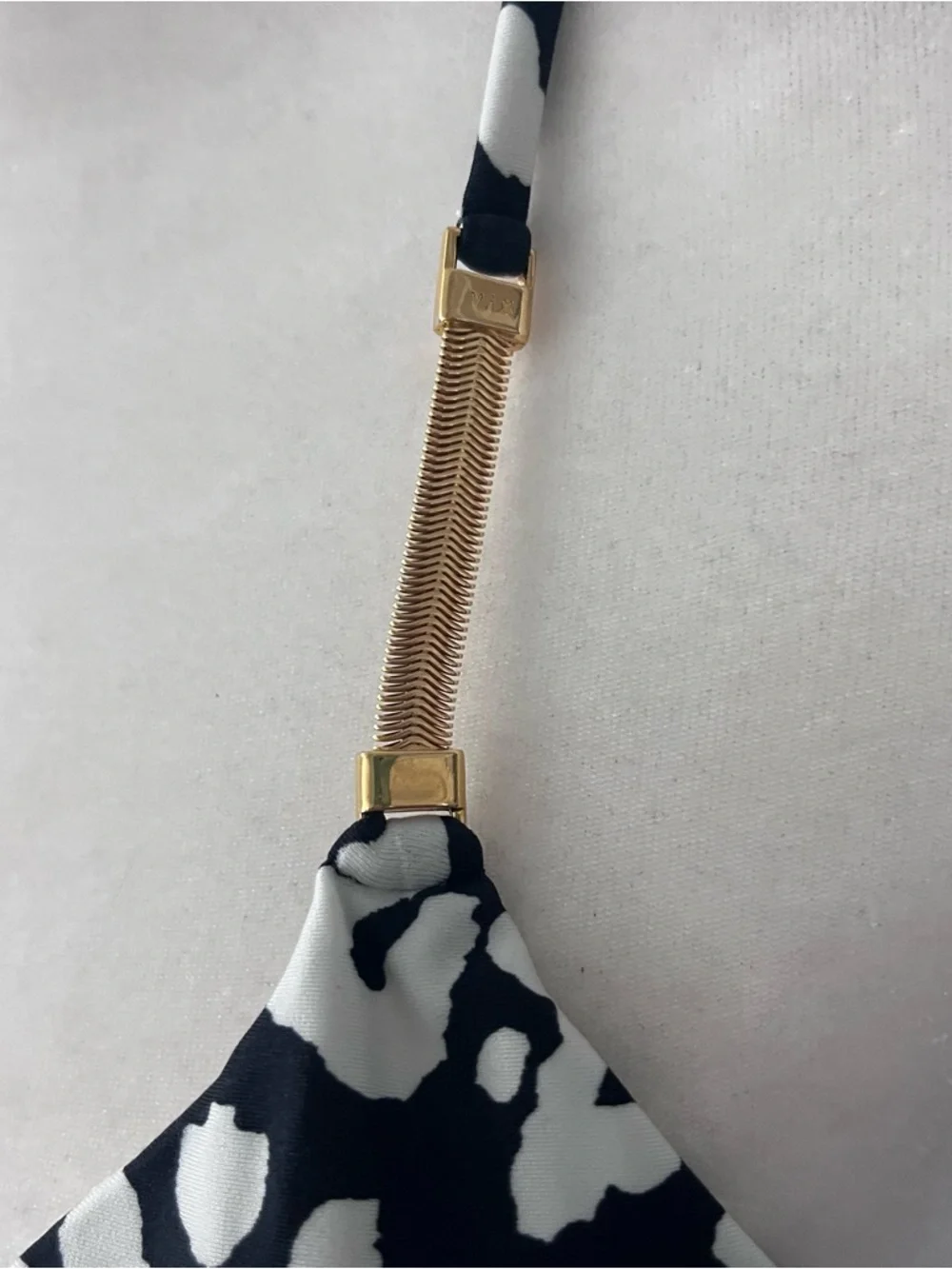 NWOT VIX Hermanny Jaguar Print with Gold-tone Chain on Straps - Picture 3 of 6